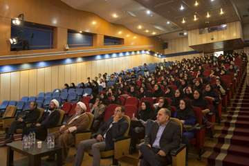 همایش دانشجویان جدیدالورود